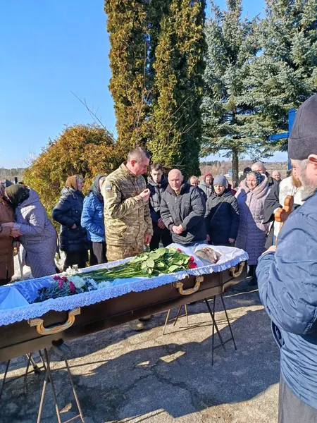 Громада на Волині провела в останню дорогу ветерана ЗСУ Володимира Шевцова (фото)