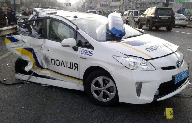 Українські копи розтрощили 175 «прусів»
