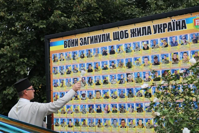Прапор вручили синові: на Волині попрощалися із Героєм Сергієм Кацавальським (фото)