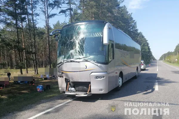 На Волині зіткнулися два автобуси з пасажирами – є потерпілі (відео)