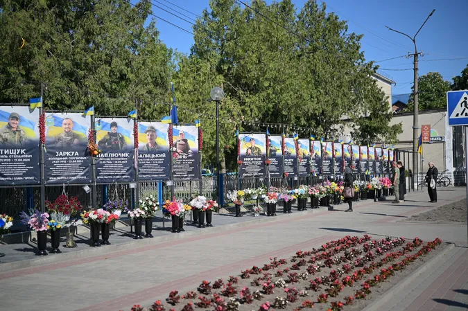 На Волині родинам загиблих Героїв вручили їхні посмертні нагороди (фото)