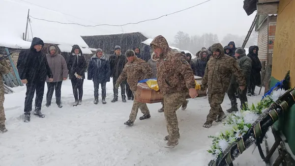 На Волині попрощалися з воїном із Херсонщини Андрієм Петренком (фото)