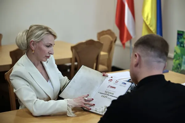 Волинський дослідник присвятив нову книгу 600-річчю з'їзду монархів у Луцьку (фото)