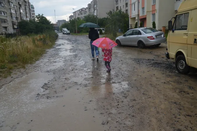 Працівники найбільших підприємств Луцька не можуть дійти на роботу