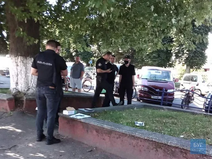 Нововолинськ: поліція шукає людей, які пограбували валютника