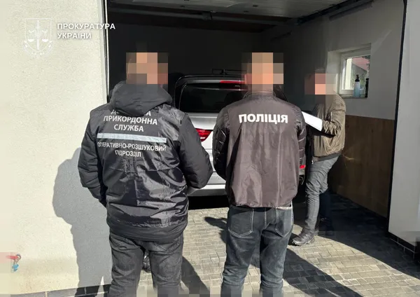 На Волині спритники за 2500 доларів робили військових «багатодітними батьками» (фото)