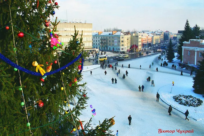 Луцький фотограф показав світлини, як святкували Новий рік 20 років тому