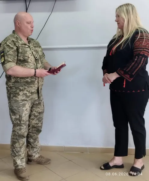 Дружині полеглого Героя з Волині вручили його нагороду «За мужність» (фото)