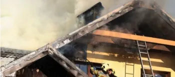 У Гаразджі спалахнув двоповерховий будинок – вогонь гасили майже годину (фото)