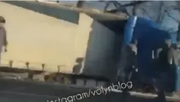 У Луцькому районі дві фури злетіли у кювет (відео)