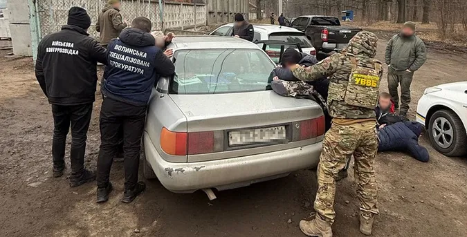 На Волині затримали рівнян, які переправляли ухилянтів за кордон (фото)