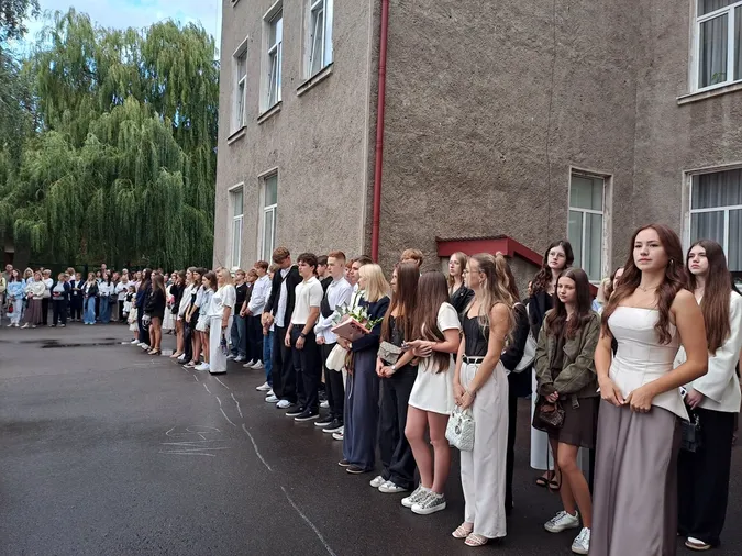 Перший дзвоник, діти та реформи: як у Ковелі відзначили 1 вересня (фото)