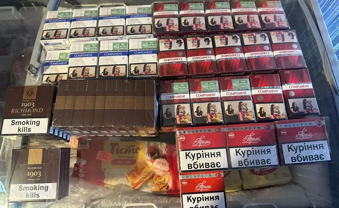 На Волині в магазині податківці знайшли десятки «лівих» сигарет