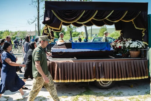 На Волині попрощалися із полеглим прикордонником Валентином Пірожиком (фото)