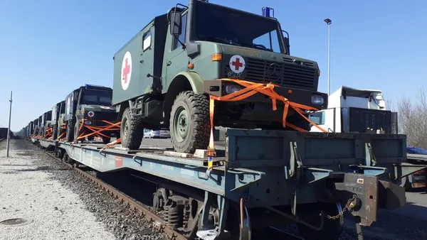 Україна отримала від партнерів 50 автівок швидкої допомоги для ЗСУ, – МОЗ