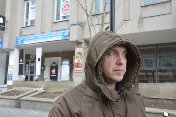 Як лучани «хвалять» дороги у місті