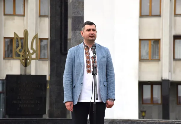 День вишиванки: волиняни діляться яскравими світлинами