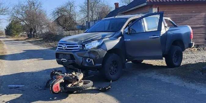 На Волині мотоцикл протаранив пікап – постраждали двоє підлітків