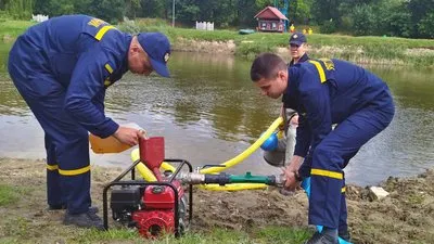 У Луцьку рятувальники перетворили воду зі Стиру на питну: як це працює (відео)