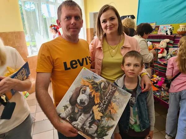 Лищенські школярі власними талантами зібрали для воїнів ЗСУ 23500 гривень
