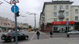 Розповіли, коли на тротуарі проспекту Волі позначать велодоріжку (фото)