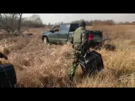 На Волині контрабандні сигарети переправляли човнами (фото, відео)