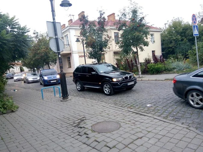 На Волині власники «транзитних» автомобілів об'єднуються у спілку (фото) 