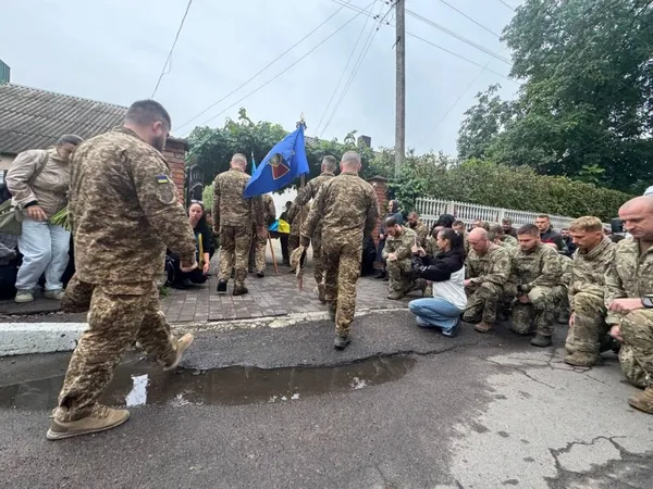 Навіки 22: на Волині в останню дорогу провели Героя Романа Григор'єва (фото)