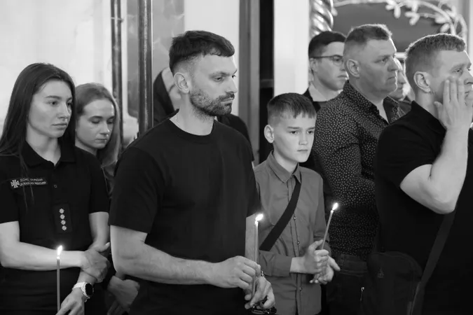У Луцьку попрощалися із загиблим на Луганщині Романом Гаврилюком (фото)