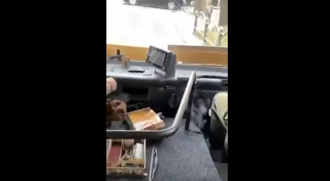 У Луцьку під час руху задимілася маршрутка (відео)