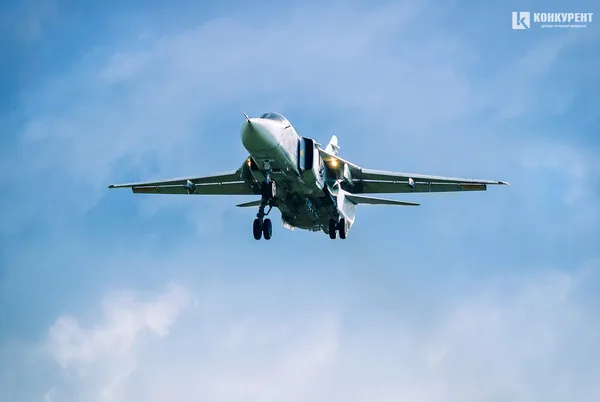 Опублікували нові фото військових польотів над Луцьком