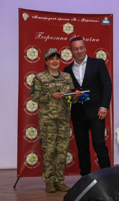 Військовослужбовиці з 14 ОМБр отримали ордени (фото)