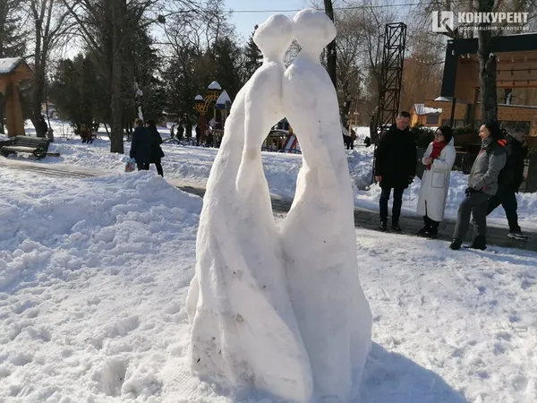 У луцькому парку вручили нагороди творцям снігових скульптур (фото)