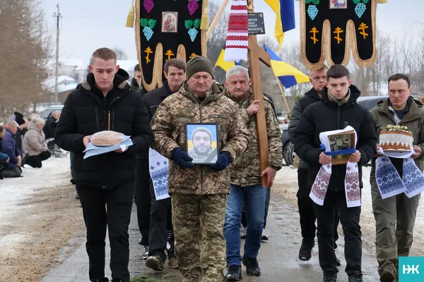 Друга трагедія в одній родині: на Волині попрощалися з воїном Федором Корцем (фото)