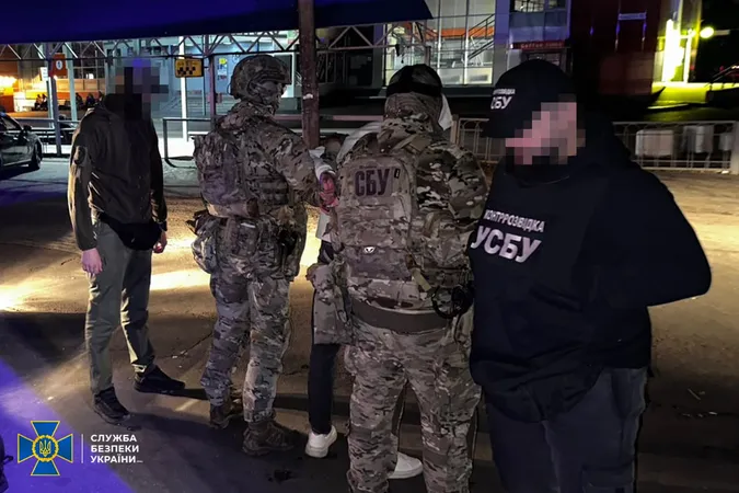У Рівному затримали студента, який хотів підірвати автобус з військовими (відео)