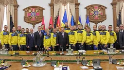 "Нескорена" волинянка отримала цінний подарунок від міністра оборони  (фото)