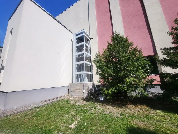 Спорт без бар'єрів: у Ковелі в спортшколі встановлюють ліфт за 1,5 млн (фото)