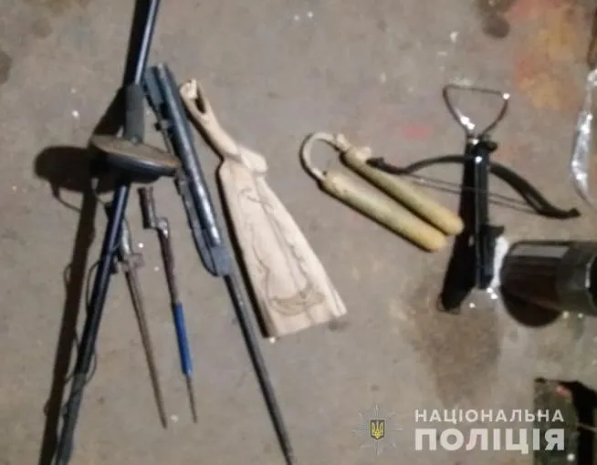 Волинянин під час ефіру на телебаченні здав «точку» наркотиків і зброї (фото, відео)
