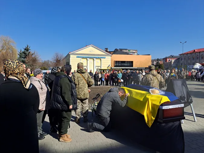 На Волині попрощались із Героєм Миколою Сахарчуком (фото)