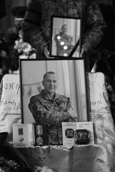У Луцькій громаді провели в останню дорогу Героя Дмитра Шевчука (фото)