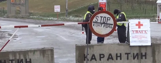 Для блокпостів демонтують дорожні знаки з  дворів Луцька