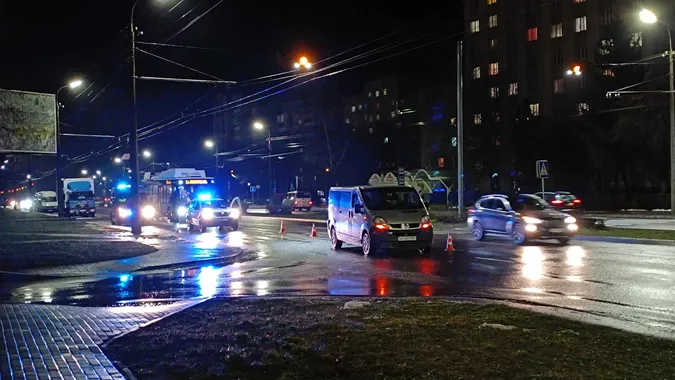 У Луцьку на Соборності авто збило жінку (фото)