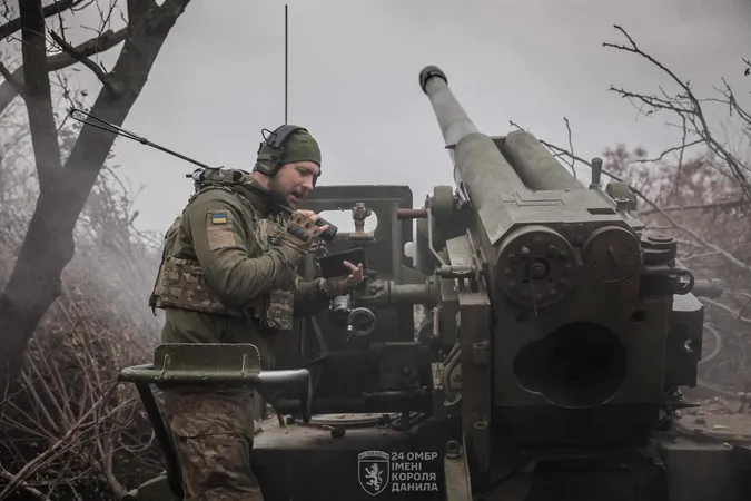 Як воїни Королівської бригади нищать ворога з трофейного «Гіацинта» (фото)
