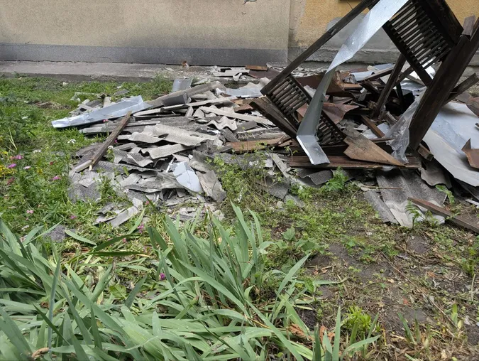 120 тонн «відходів руйнації»: у Луцьку ліквідовують наслідки вибухів (фото)