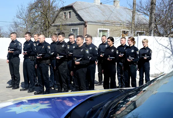Нові патрульні поліцейські розповіли, як треба себе поводити на Пасху (фото)