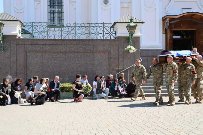 💔У Луцьку провели в останню дорогу Андрія Ющика, який загинув на Донеччині