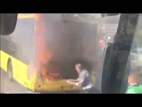 У Києві спалахнув тролейбус із 40 пасажирами всередині (фото,відео)
