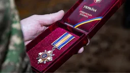 На Волині рідним загиблих нацгвардійців вручили державні нагороди (фото)