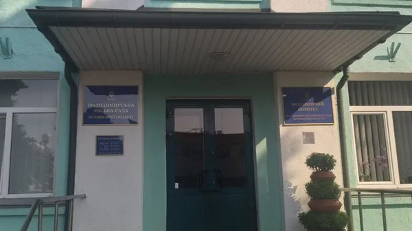 Затримання депутата Волиньради на хабарі у 35 000$: що кажуть у фракції і раді (відео)