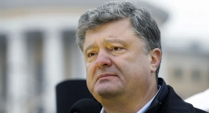 Порошенко: «Пальці віялом» РПЦ в Україні розставляти більше не буде